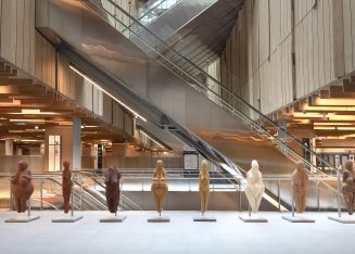 Œuvres d'art à l'intérieur de la gare Saint-Denis Pleyel
