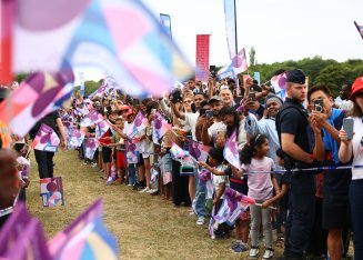 Arrivée de la flamme Olympique au Parc des Jeux