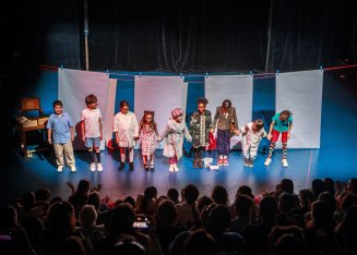 Dionysiens en scène théâtre 3T