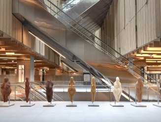 Œuvres d'art à l'intérieur de la gare Saint-Denis Pleyel