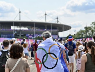 Spectateurs JOP en route vers le Stade de France
