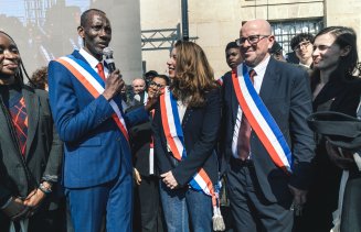 Conseil d'installation élus sur le parvis