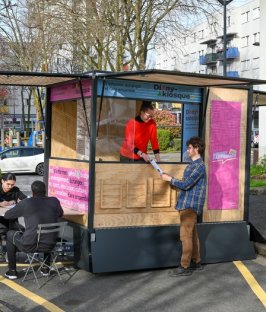 Dionykiosque dans le quartier Cosmonautes